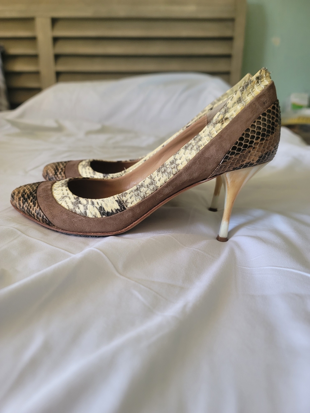 Latitude Femme Italy Snakeskin Suede Pumps Women's 8.5 Brown Pointed Toe Heels